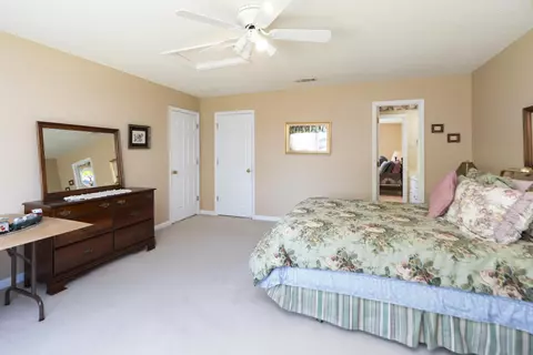 Bedroom - 1802 N River Rd, Mount Solon, VA 22843 photo 4 of 7