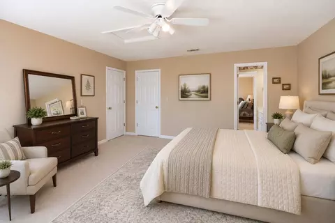 Bedroom - 1802 N River Rd, Mount Solon, VA 22843 photo 5 of 7