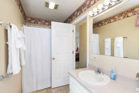 Bath - 1802 N River Rd, Mount Solon, VA 22843 photo 2 of 3