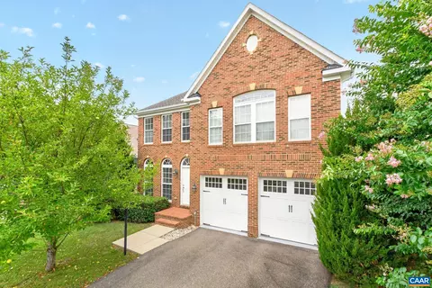 97 Lakeview Ct, Zion Crossroads, VA 22942
