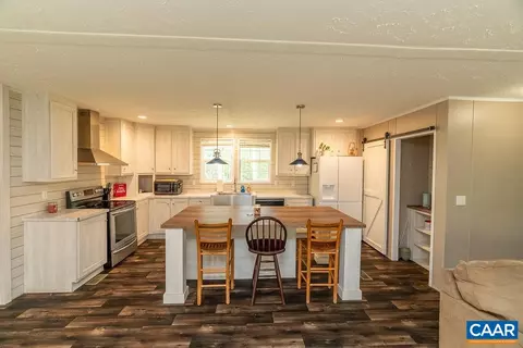 1075 Middle Fork Rd, Palmyra, VA 22963 photo 9