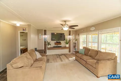 1075 Middle Fork Rd, Palmyra, VA 22963 photo 7