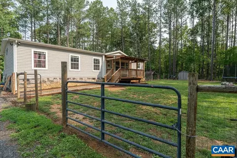 1075 Middle Fork Rd, Palmyra, VA 22963 photo 17