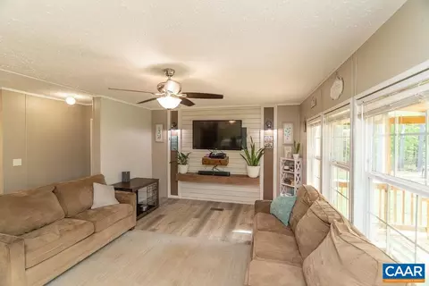 1075 Middle Fork Rd, Palmyra, VA 22963 photo 8