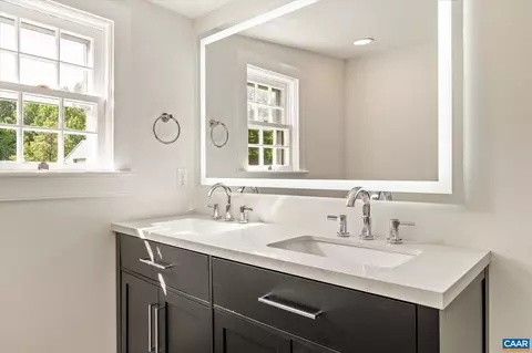 Bath - 1663 Wilmington Rd, Palmyra, VA 22963 photo 1 of 6