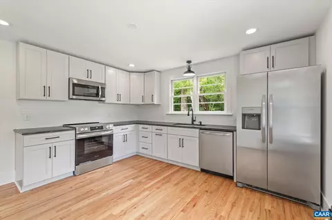 Kitchen - 1663 Wilmington Rd, Palmyra, VA 22963 photo 2 of 5