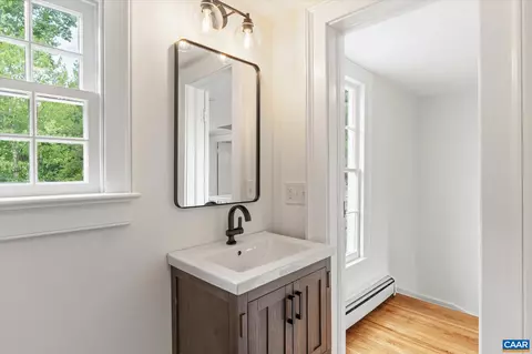 Bath - 1663 Wilmington Rd, Palmyra, VA 22963 photo 6 of 6