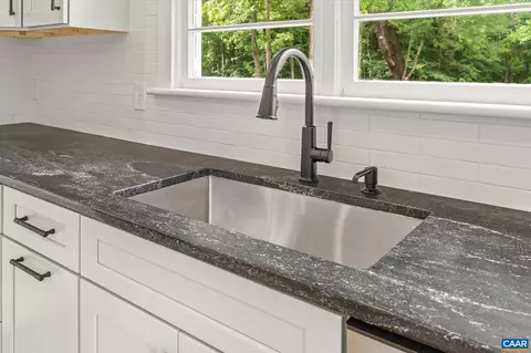 Kitchen - 1663 Wilmington Rd, Palmyra, VA 22963 photo 5 of 5
