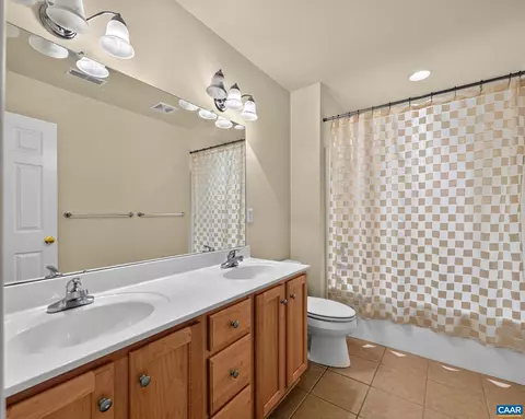 Bath - 39 Cliftwood Rd, Palmyra, VA 22963 photo 1 of 4