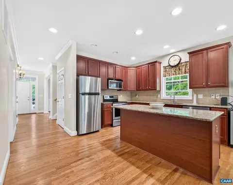 Entry Way - 39 Cliftwood Rd, Palmyra, VA 22963 photo 1 of 6