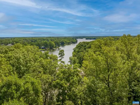 View/Area - 39 Cliftwood Rd, Palmyra, VA 22963 photo 6 of 7