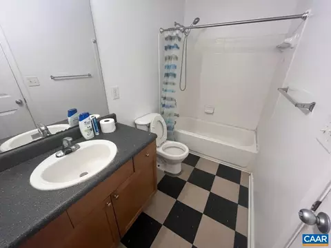 195 Yellowstone Dr #203, Charlottesville, VA 22903