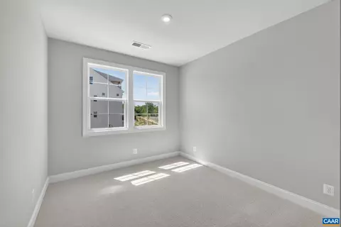 Bedroom - 1392 Marcella St, Charlottesville, VA 22911 photo 4 of 9