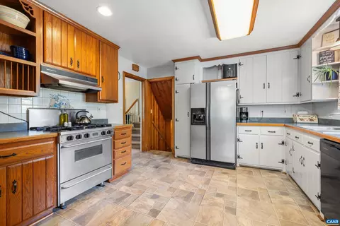 Kitchen - 1933 Forest Dr, Waynesboro, VA 22980 photo 6 of 6