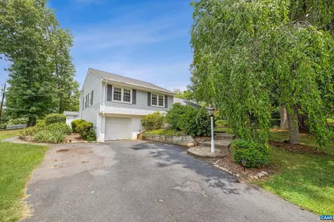 Exterior - 1933 Forest Dr, Waynesboro, VA 22980 photo 2 of 14