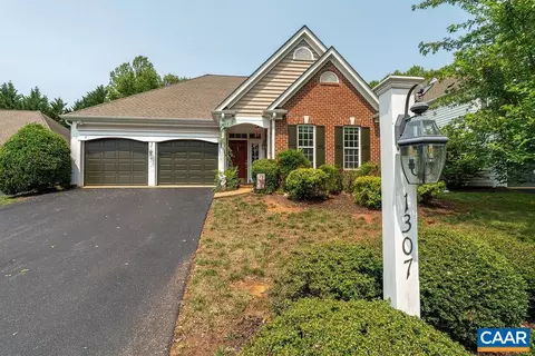 1307 Courtyard Dr, Charlottesville, VA 22903