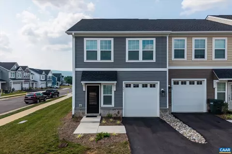 301 Ridgeline Dr, Waynesboro, VA 22980