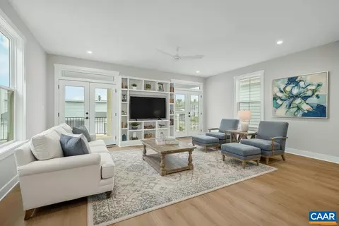 444 Nicholson St, Charlottesville, VA 22901