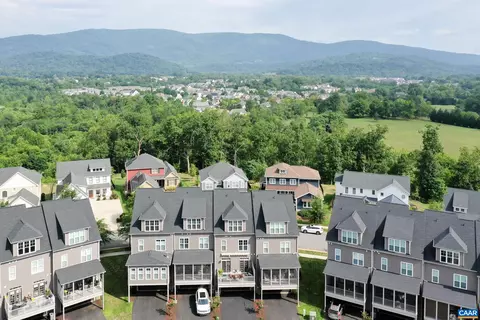 3500 Rowcross St, Crozet, VA 22932