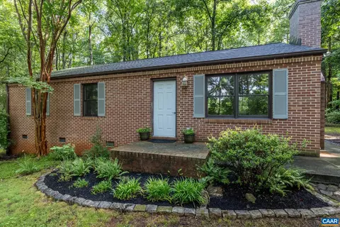 417 Blackberry Ln, Ruckersville, VA 22968