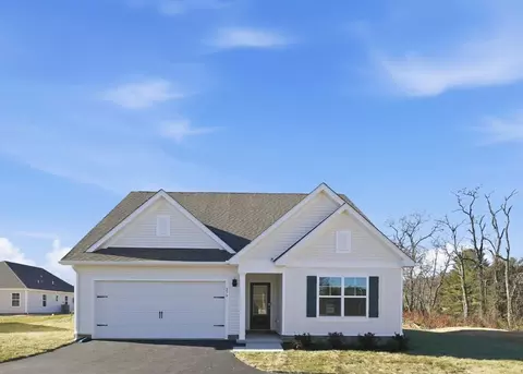 529 Summercrest Ave, Waynesboro, VA 22980