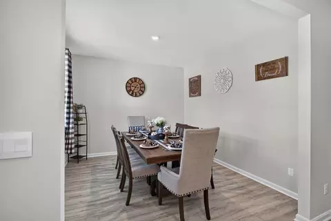 Dining - 115 Waterfront Dr, Raphine, VA 24472 photo 2 of 3