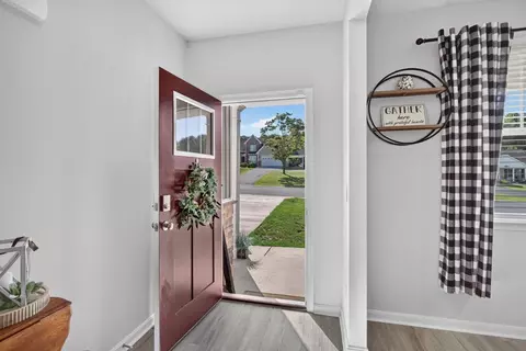 Entry Way - 115 Waterfront Dr, Raphine, VA 24472 photo 1 of 12