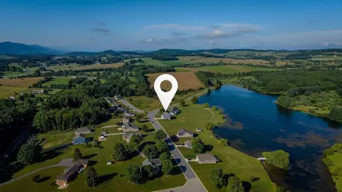 View/Area - 115 Waterfront Dr, Raphine, VA 24472 photo 3 of 7