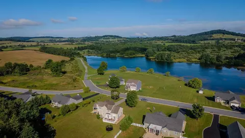 View/Area - 115 Waterfront Dr, Raphine, VA 24472 photo 6 of 7