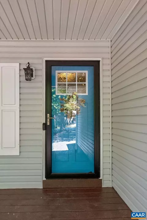 Entry Way - 10 Nahor Dr, Palmyra, VA 22963 photo 1 of 4