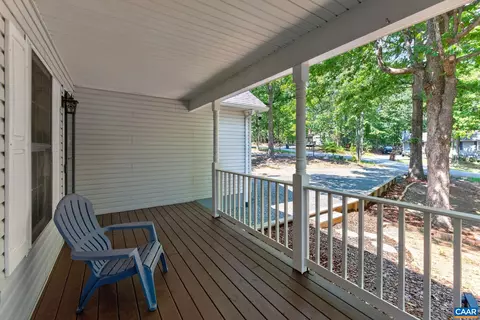 Exterior - 10 Nahor Dr, Palmyra, VA 22963 photo 3 of 10