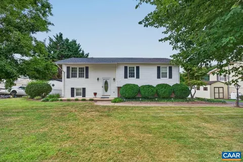6150 W Donnagail Dr W, Penn Laird, VA 22846