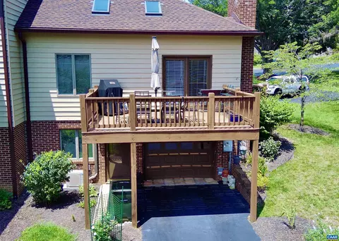 Exterior - 8 Shannon Pl, Staunton, VA 24401 photo 4 of 5