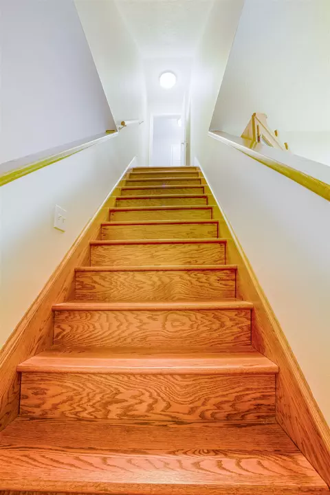 Entry Way - 105 Amber Ln, Bridgewater, VA 22812 photo 5 of 6