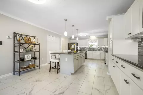 Kitchen - 105 Amber Ln, Bridgewater, VA 22812 photo 6 of 7