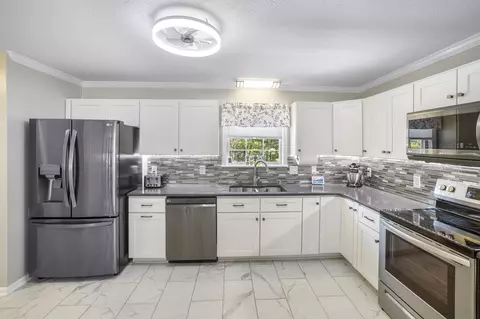 Kitchen - 105 Amber Ln, Bridgewater, VA 22812 photo 1 of 7