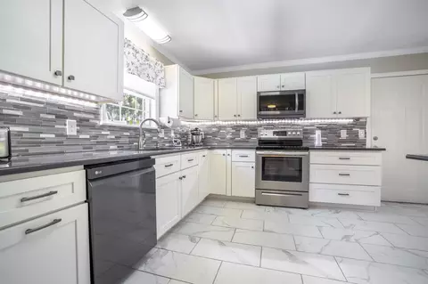 Kitchen - 105 Amber Ln, Bridgewater, VA 22812 photo 2 of 7