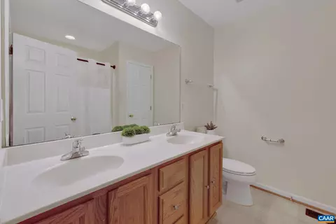 Bath - 61 Lafayette Dr, Palmyra, VA 22963 photo 1 of 3