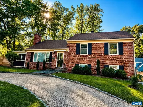 1705 Yorktown Dr, Charlottesville, VA 22901