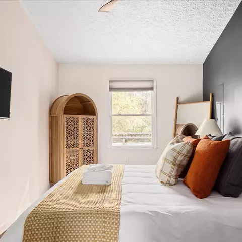 Bedroom - 1226 Shipyard Rd, Shenandoah, VA 22849 photo 6 of 12