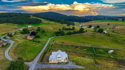 View/Area - 374 Finley Rd, Raphine, VA 24472 photo 3 of 5