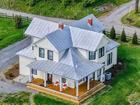 Exterior - 374 Finley Rd, Raphine, VA 24472 photo 4 of 14