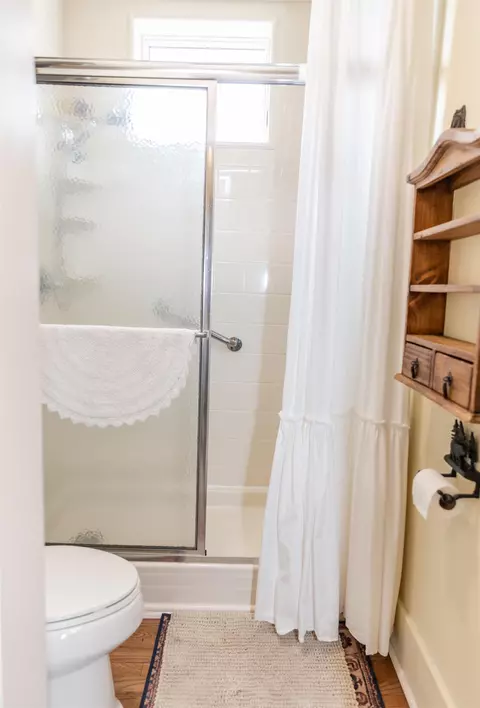 Bath - 374 Finley Rd, Raphine, VA 24472 photo 1 of 9