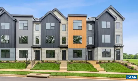 20 Larkin Ave, Crozet, VA 22932