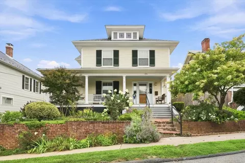 376 Maple Ave, Waynesboro, VA 22980