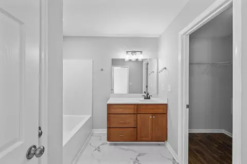 Bath - 91 Lofty Cir, Stuarts Draft, VA 24477 photo 1 of 10