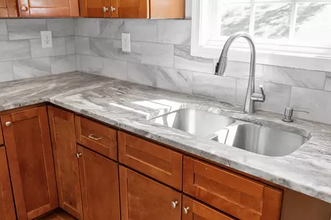 Kitchen - 91 Lofty Cir, Stuarts Draft, VA 24477 photo 4 of 6
