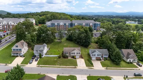 View/Area - 91 Lofty Cir, Stuarts Draft, VA 24477 photo 7 of 9