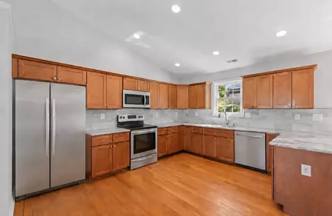 Kitchen - 91 Lofty Cir, Stuarts Draft, VA 24477 photo 3 of 6