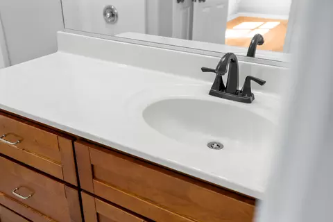 Bath - 91 Lofty Cir, Stuarts Draft, VA 24477 photo 2 of 10